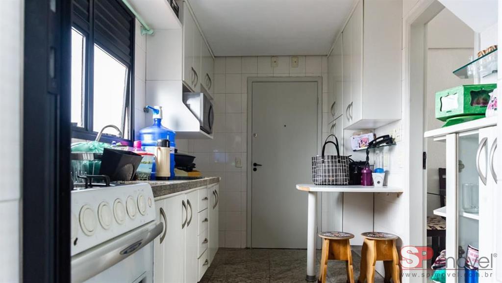 Apartamento à venda com 4 quartos, 198m² - Foto 17