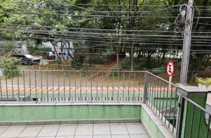 Casa Térrea à Venda