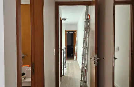 Sobrado à Venda no Horto Florestal com 3 quartos - 228 m²