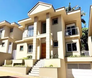 Imagem: Condomínio Fechado para Venda, Barro Branco (Zona Norte)