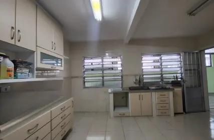Imagem: Sobrado para Alugar, Chora Menino