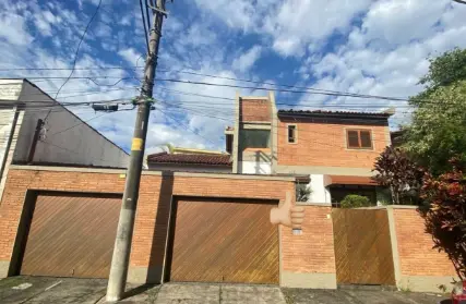 Imagem: Sobrado para Venda, Vila Universitária