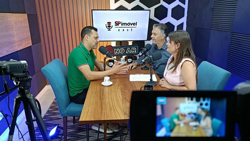 Ronaldo Queiroz e Dalton Toledo durante gravação do podcast SP Imóvel Cast. Ronaldo Queiroz e Dalton Toledo durante gravação do podcast SP Imóvel Cast.